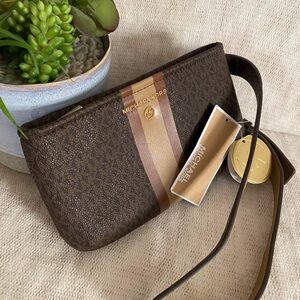 ✨🆕✨Brand New Michael Kors Fanny Pack